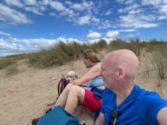 A much better and drier lunch spot than yesterday - not a pylon in sight